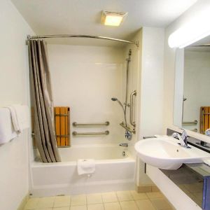 King Room Mobility accessible